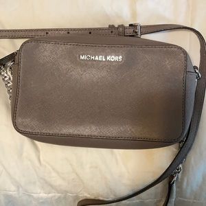 Micheal Kors purse